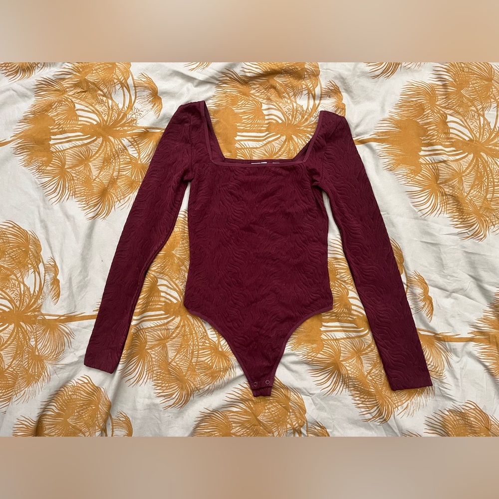 Babaton Shapelace ls bodysuit burgundy xs